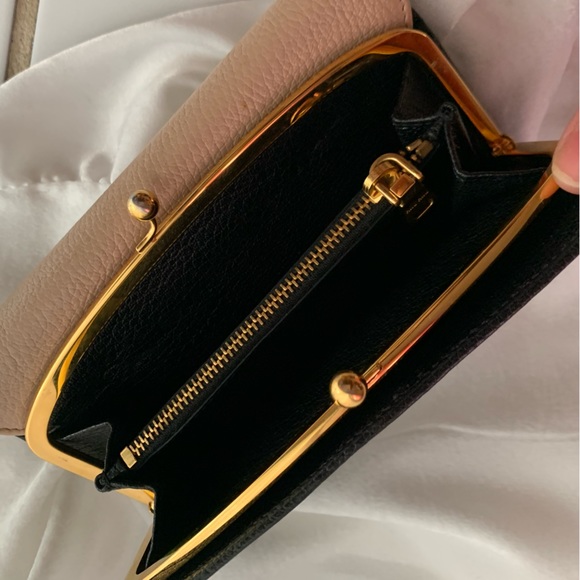 MIU MIU Leather Wallet Kiss-lock bi fold Black nude pink - Picture 7 of 13